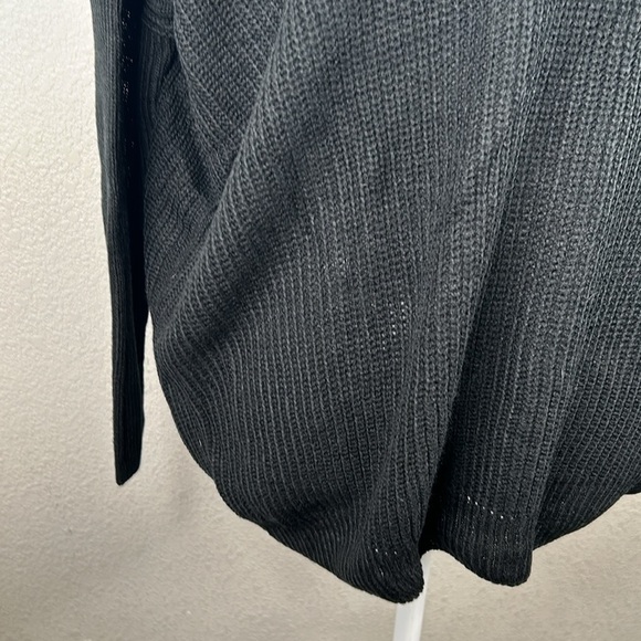 Forever 21 Black Knit V-Neck Open Knit Long Sleeve Sweater Size Small New! - Picture 3 of 9